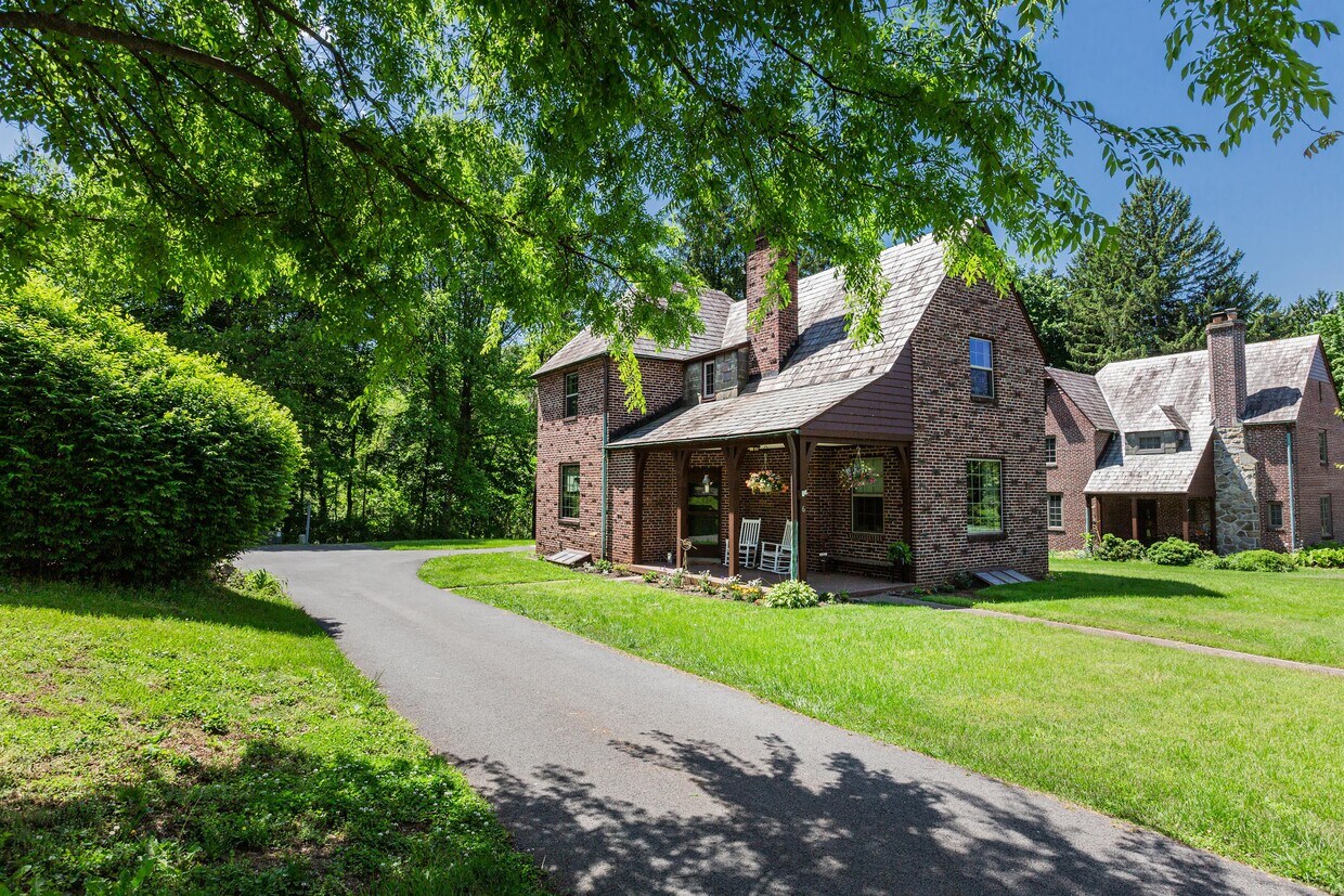 12 Safe Harbor Village Unit 12, Conestoga, PA 17516 Room for Rent in Conestoga, PA