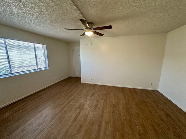 Building Photo - 6746 E Dallas St