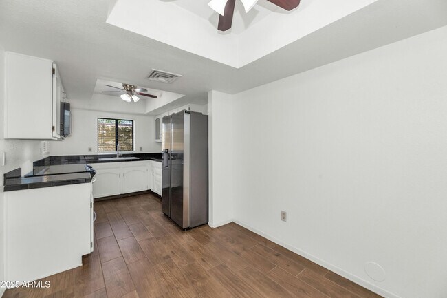 Foto del edificio - 5726 N 10th St