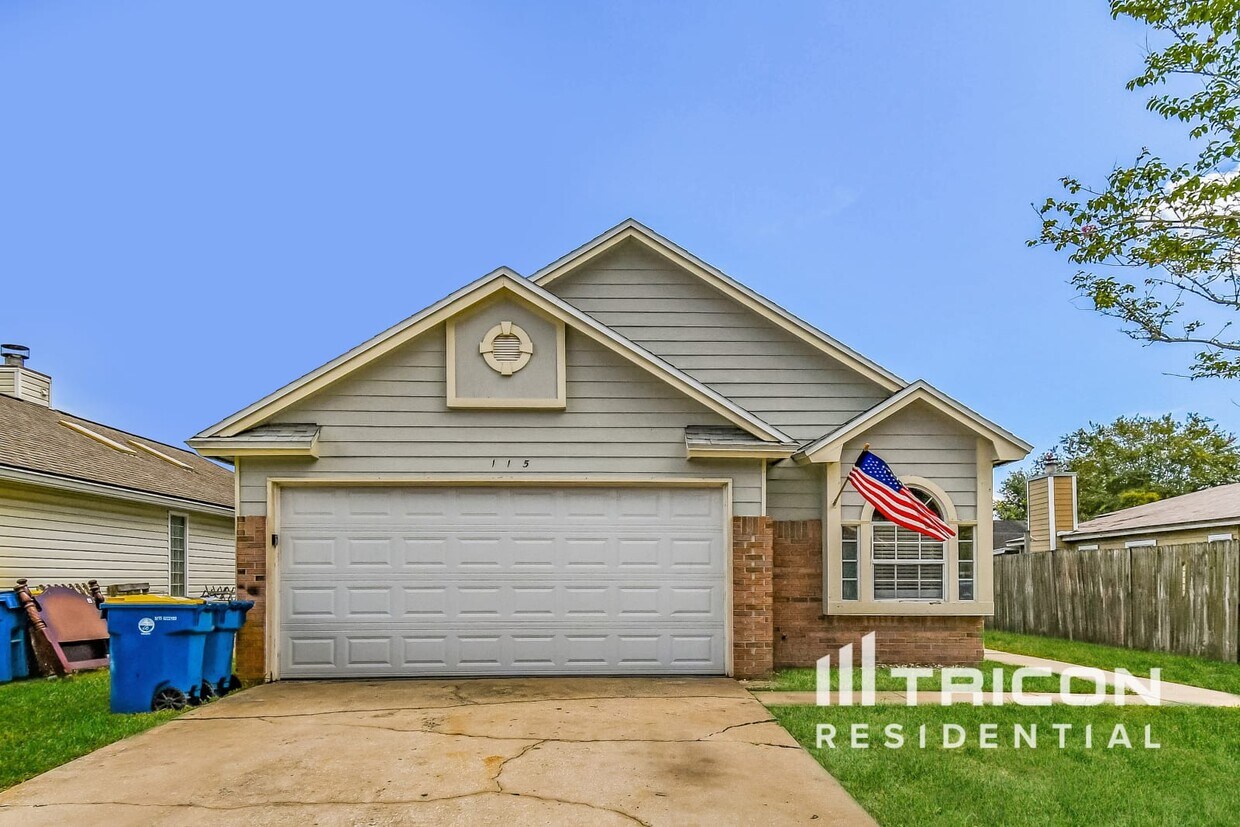 Foto principal - 115 Naugatuck Dr