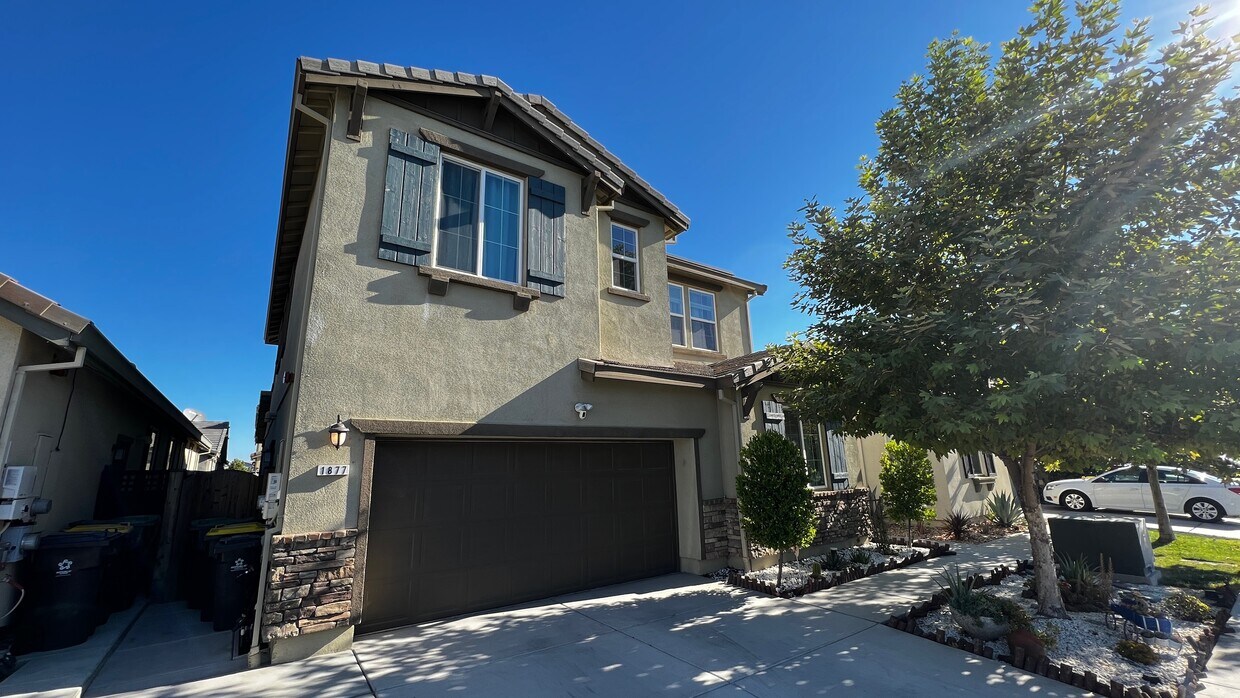 1877 Plumas Dr, Lathrop, CA 95330 House Rental in Lathrop, CA