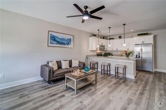 Building Photo - 15 N Rim Dr