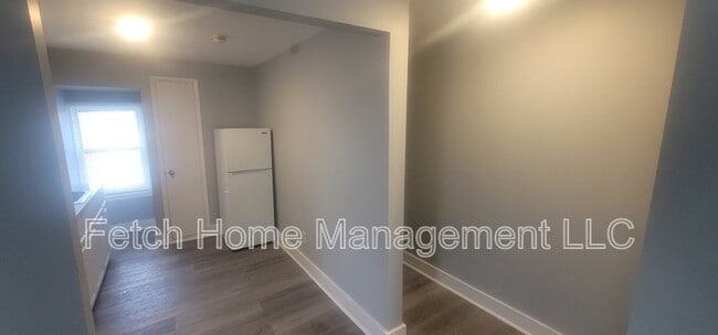 Building Photo - 3 N Main St