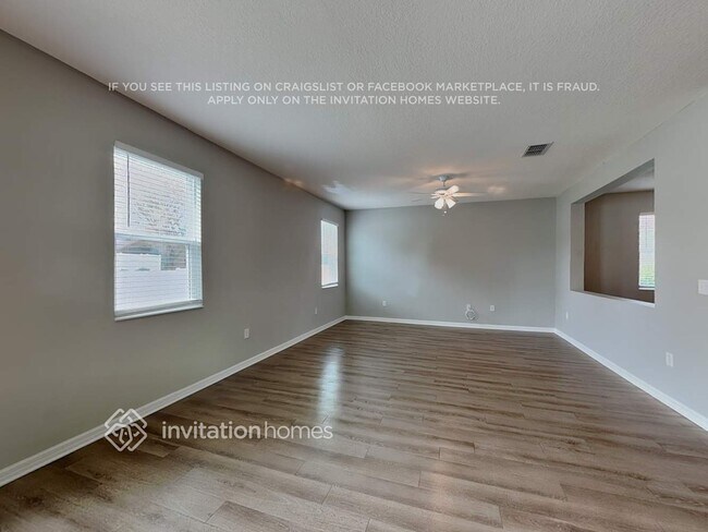 Foto del edificio - 928 Costa Mesa Ln