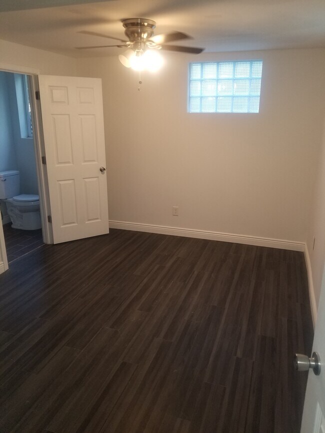 Photo - 518 Clinton Springs Ave Apartment