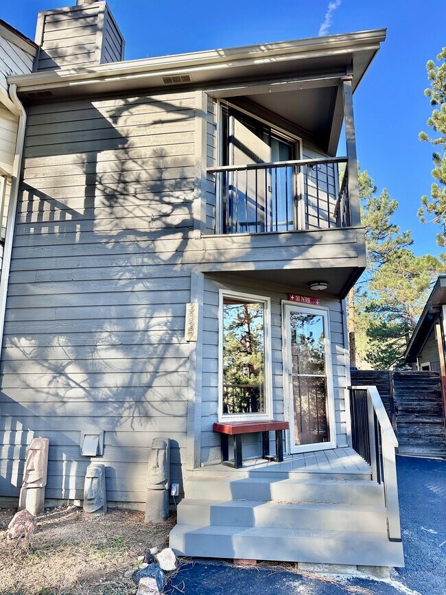 Main Entrance - 3037 Forest Way