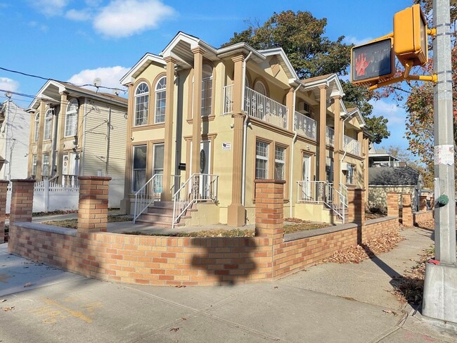 Foto del edificio - 19624 Hillside Ave