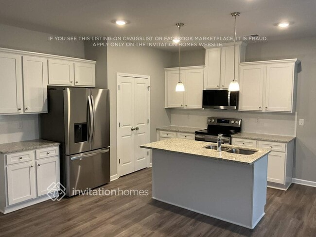 Building Photo - 105 Streambank Ct