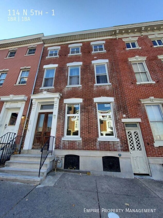 Primary Photo - Available Now- 1 bedroom, 1 bathroom in Al...