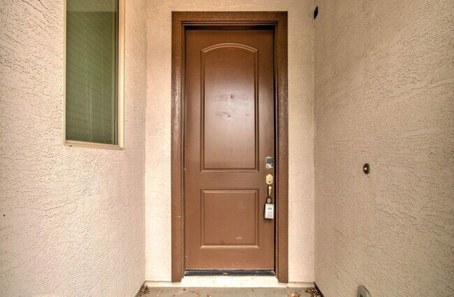 Building Photo - 1106 E Regent Dr