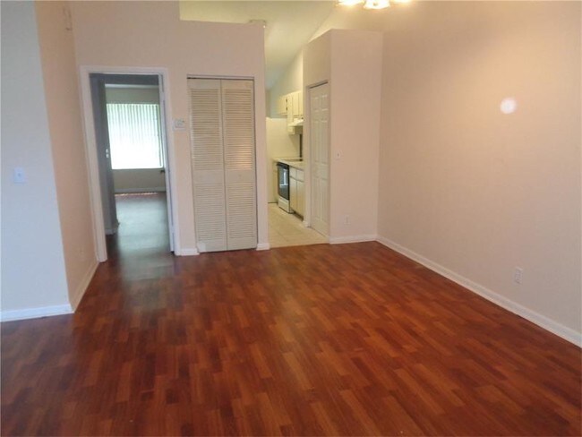 Foto del edificio - 7428 NW 34th St