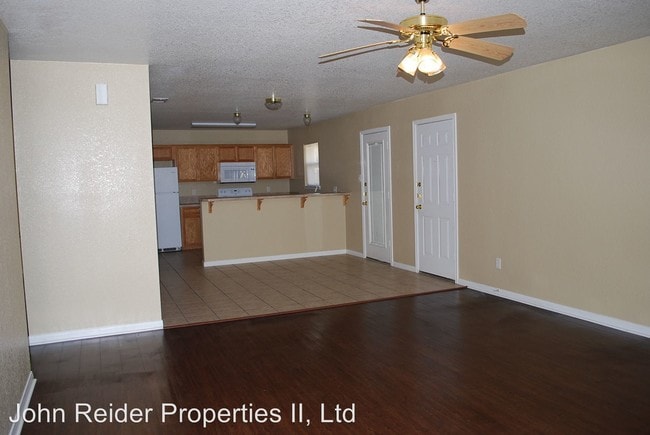 Foto del edificio - 2308 Wildewood Dr