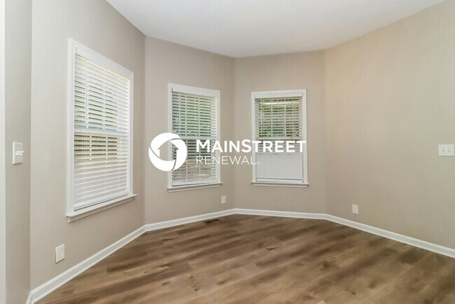 Building Photo - 3 Bedroom Pet-Friendly Home in MOORESVILLE, NC with Main Street Renewal