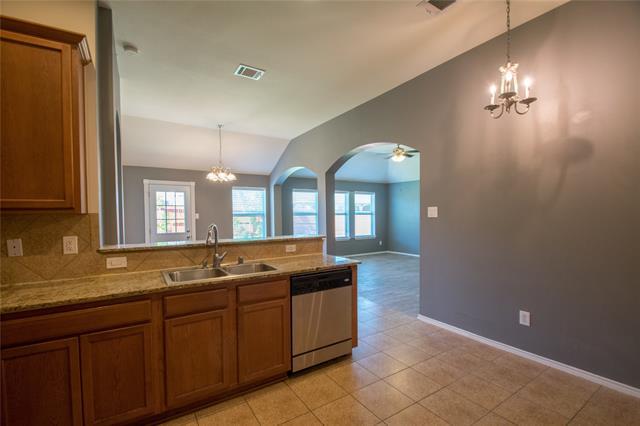 Foto del edificio - 2716 Triple Crown Ln