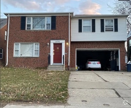 Building Photo - 13770 Cedar Rd