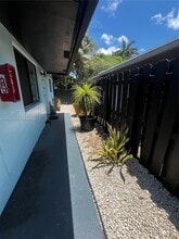 Building Photo - 1412 NE 17th Ct