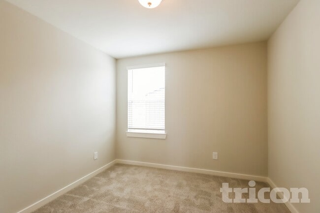 Interior Photo - Tricon Willow Creek