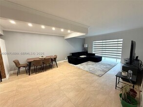 Building Photo - 6101 N Falls Cir Dr