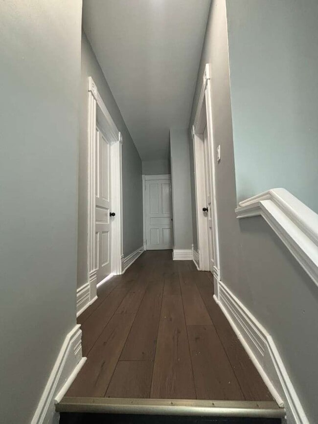 Building Photo - 237 N Lincoln St