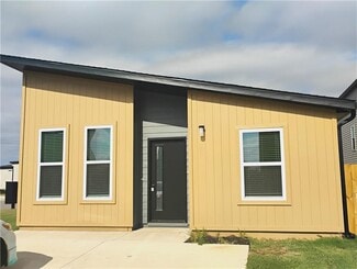 Building Photo - 951 Reading RR Ln