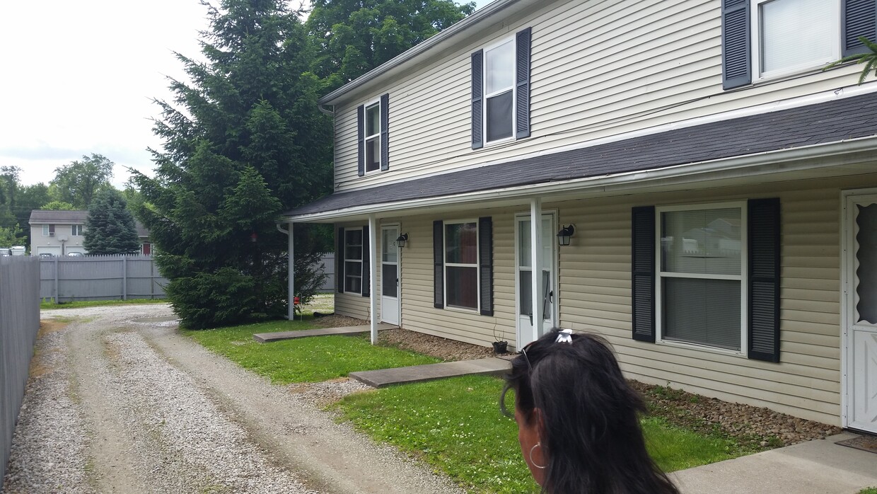 Foto principal - 2330 N Ridge Rd