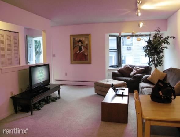 Building Photo - 207 Gatewood Dr