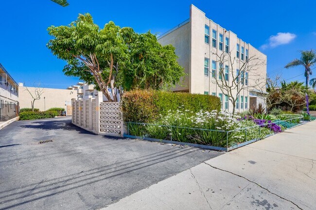 Punto de vista exterior - 537 W. Hyde Park Blvd