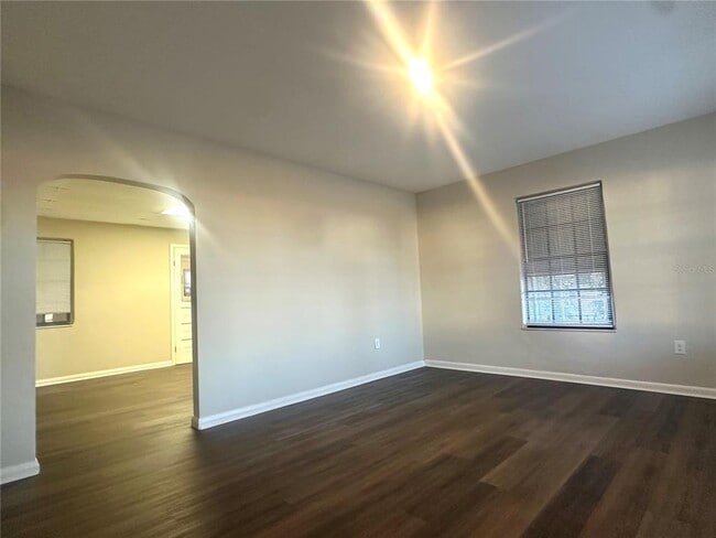 Building Photo - 110 S 1st St