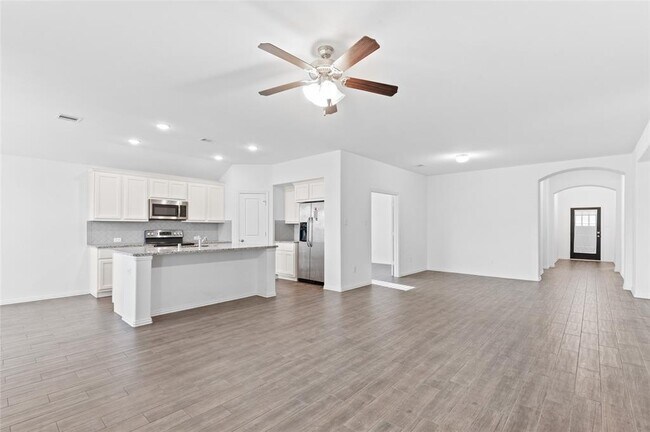Foto del edificio - 16031 Dehay Ln