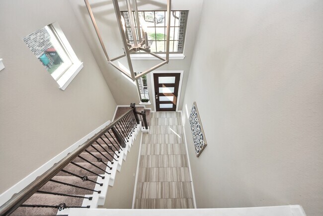 Foto del edificio - 6110 Dovetail Cliff Ct