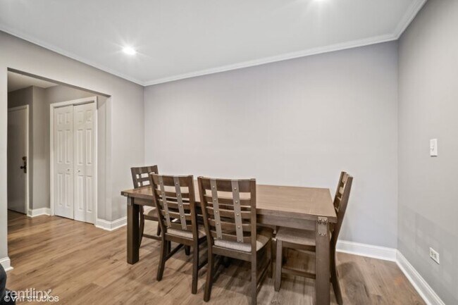 Building Photo - 2 br, 2 bath Condo - 922 E Old Willow Rd