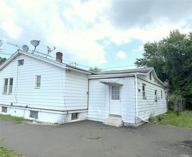 Foto del edificio - 135 Ramapo Rd