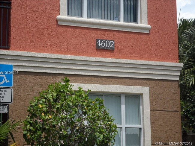 Building Photo - 4602 SW 160th Ave