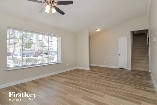 Foto del edificio - 6036 Great Falls Ave