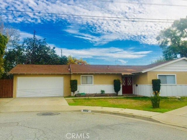 Primary Photo - 8552 Sheffield Rd