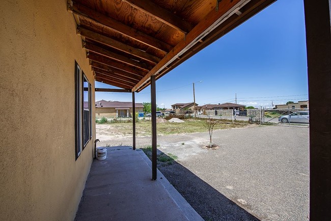 Building Photo - 3 br, 2 bath House - 400 Mahan