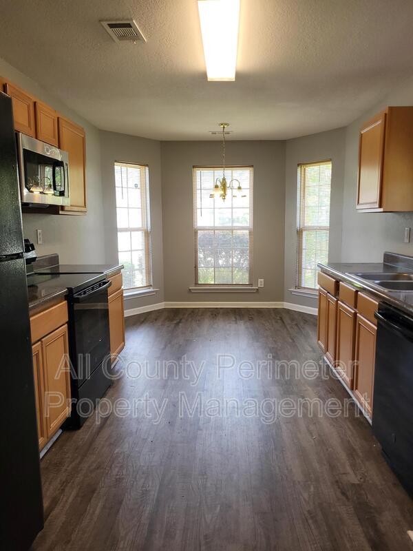 Building Photo - 624 Oakland Hills Dr