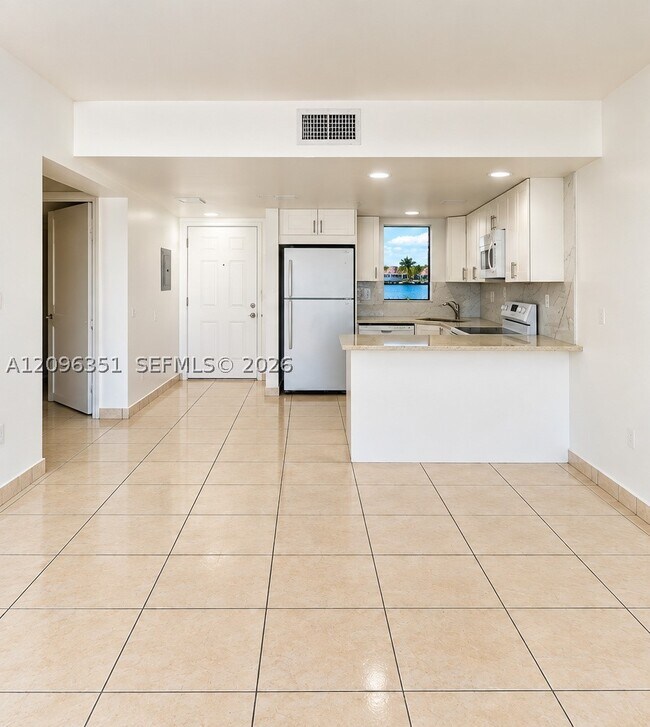 Building Photo - 5580 W 26th Ct