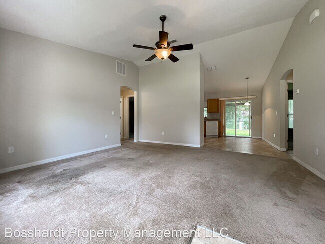 Building Photo - 3 br, 2 bath House - 3072 SE 142nd Place