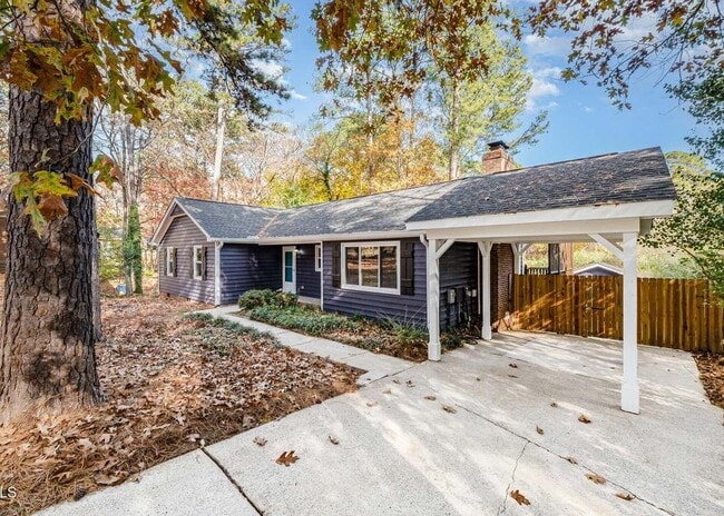 Building Photo - 709 Brent Rd