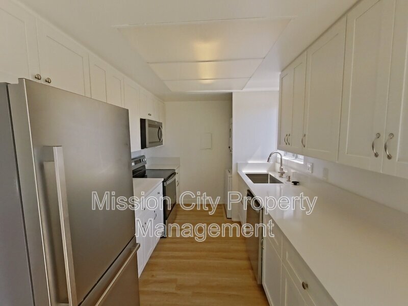 Primary Photo - 1767 Grand Ave