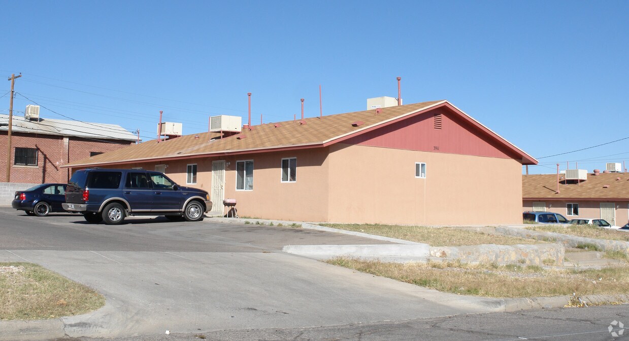 Foto del edificio - 3903-3917 Taylor Ave