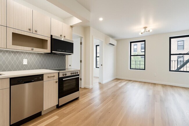 Building Photo - 524 W 134th St