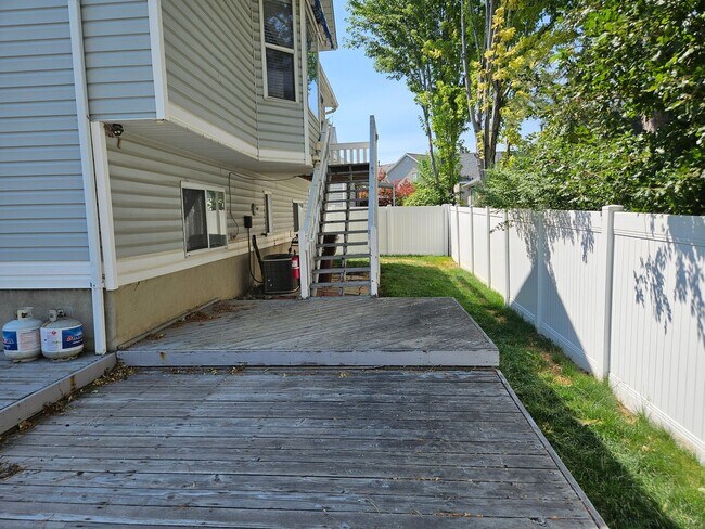 Foto del edificio - Beautiful 3 Bedroom/2.5 Bathroom in Midvale