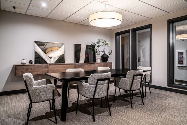 Interior Photo - Luna on Pine