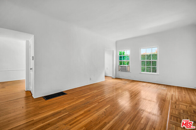 Foto del edificio - 425 S Oakhurst Dr