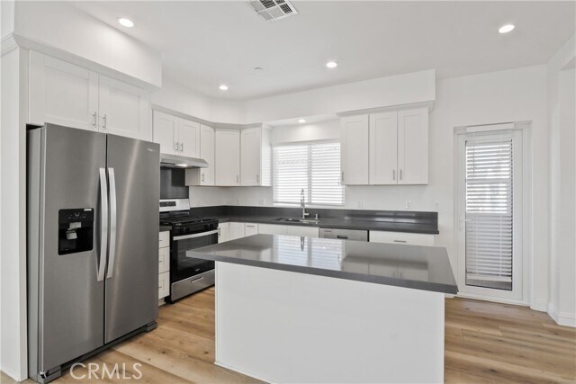 Foto del edificio - 13266 Ramona Blvd