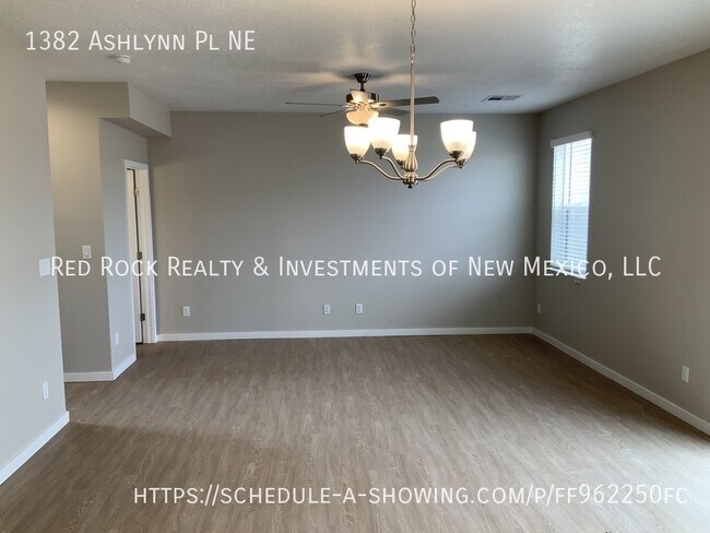 Foto del edificio - 1382 Ashlynn Pl