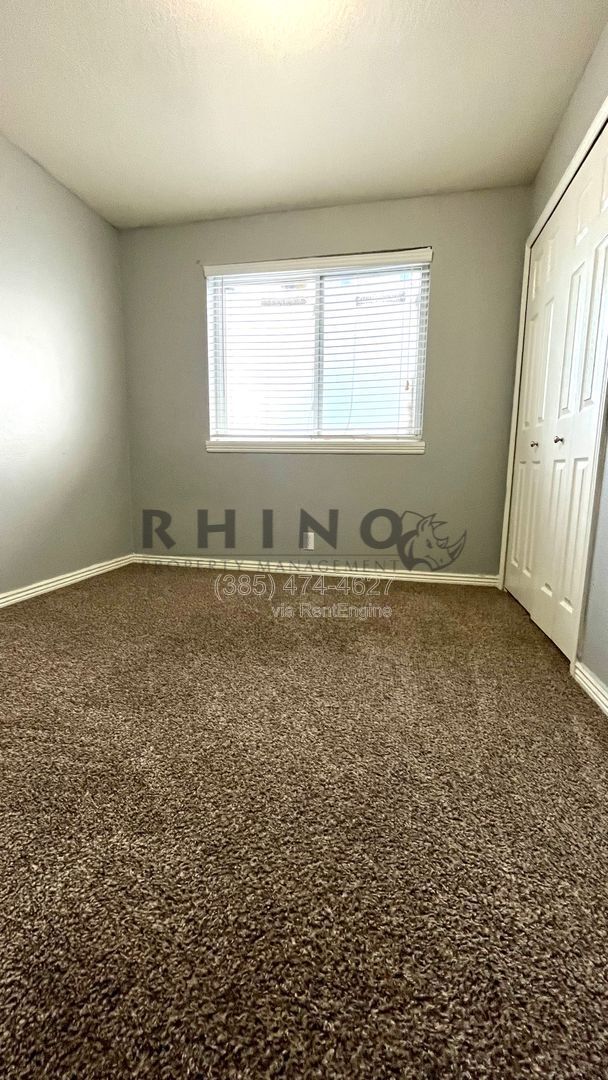 Foto del edificio - 8042 Copperfield Pl