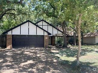 Building Photo - 118 Oakhaven Dr